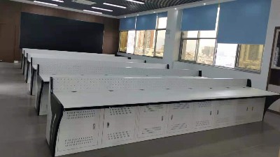 高速公路指揮控制臺怎樣設計才能提升效率與安全