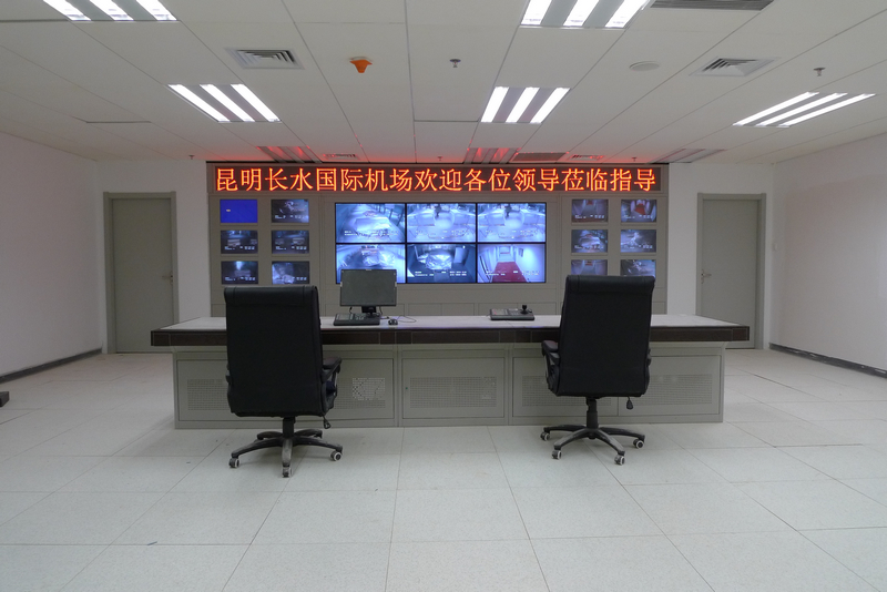 機(jī)場(chǎng)監(jiān)控操作臺(tái)