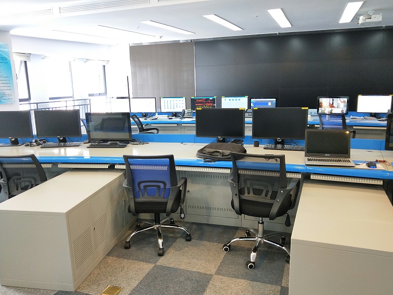 監(jiān)控操作臺
