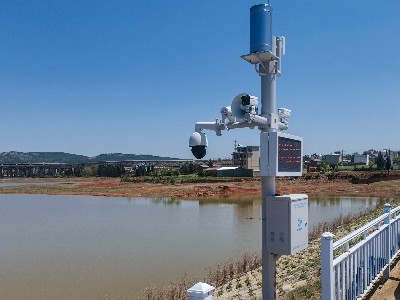 昆明云茂雨水情監(jiān)測(cè)立桿 VS 普通監(jiān)控立桿：全面解析，了解差異與優(yōu)勢(shì)！