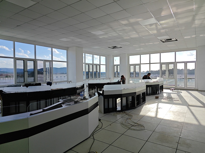 監(jiān)控操作臺